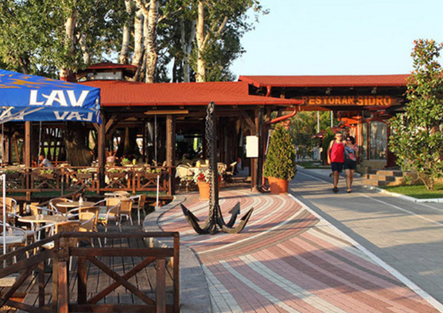 Šetalište pored Srebrnog jezera